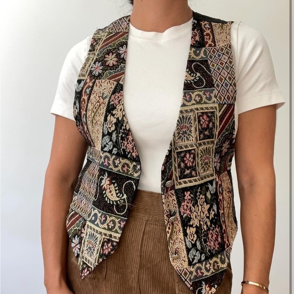 Vintage Tapestry Vest Three Front Button Waistcoat Size Medium - Picture 1 of 9